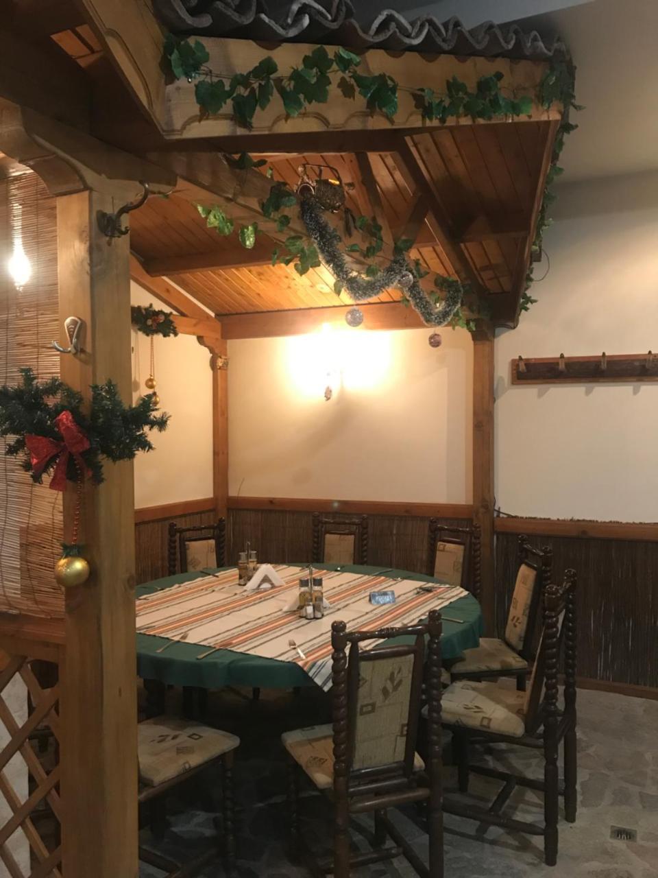 Hotel Otdih Kavarna Bagian luar foto